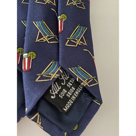 Aquascutum 100% Silk Tie Navy Blue Made in England Cool Beach Theme Vintage 3.75 - Picture 13 of 16